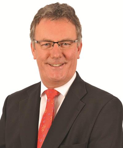 UUP leader Mike Nesbitt says DUP Minister Simon Hamilton can't do up his sums