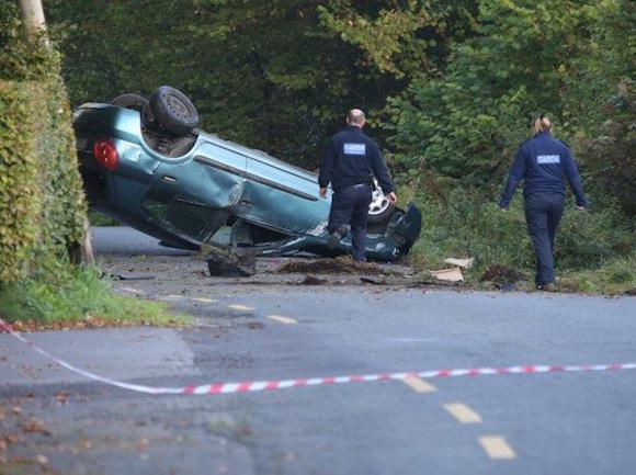 Gardai at the scene of the fatal crash in Ballybofey, Co Donegal this morning. PIC: NORTHWEST NEWS PIX 