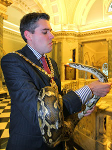 Lord Mayor Gavin Robinson welcomes in the 