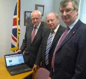 RAZE THE MAZE: David McNarry of Ukip with TUV leader Jim Allister and UUP MLA Tom Elliott with online petition against Maze peace centre