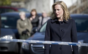 Gillian Anderson play DS Stella Gibson hunting a serial killer in Belfast