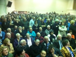 Over 300 residents turn up for public meeting over gangs targeting homes
