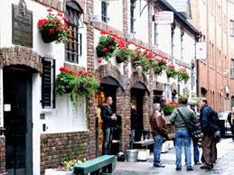 Man stabbed in Duke of York pub