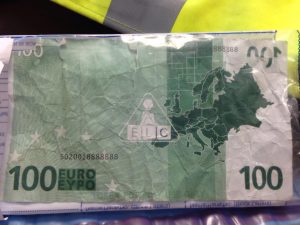 The kiddies shop €100 note that is in circulation