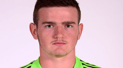 Keeper Peter Burke signs for Cliftonville FC