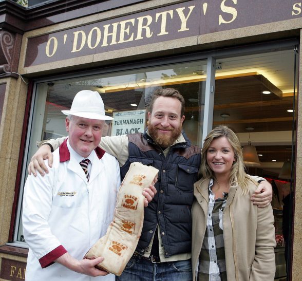 ictured in Enniskillen this weekend is chef and broadcaster, John Quilter aka Food Busker, (centre) and Emily Dodd of Tourism Ireland, with Black Bacon Producer, Pat O'Doherty. Pic Ð Raymond Humphreys (repro free).