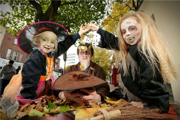 Please put a penny in the old manÕs hat...Centra stores throughout Northern Ireland are encouraging customers this Halloween to support their fundraising challenge as they attempt to raise a fang-tastic £80,000 for Action Cancer. With various Halloween Howlers taking place in-store from October 24 Ð October 31, customers can support the challenge by visiting their local Centra store during the week and making a donation while benefiting from some great Halloween offers. Kicking off the Halloween madness is witch Jessica McDowell (6), Centra Belfast Stranmillis Road Store Manager Paul McGrath and zombie Emily McDowell (9). Picture by / Press Eye